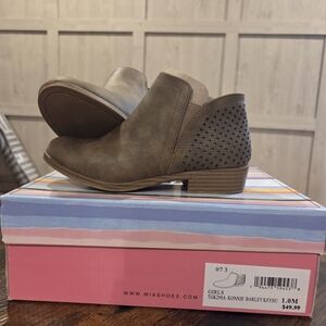 MIA Girls Taupe Ankle Boots